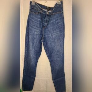 Banana Republic Curvy Super Stretch Skinny Jeans size 32/14 Tall